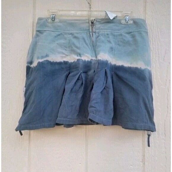 Carmar  pleated skirt Wmns sz 8 - Picture 2 of 6